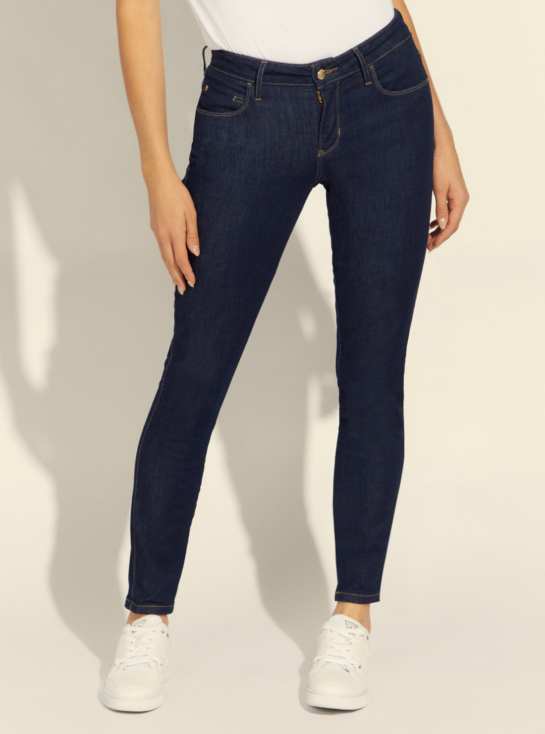 Low-Rise Sexy Curve Denim Jeans in Balea Wash