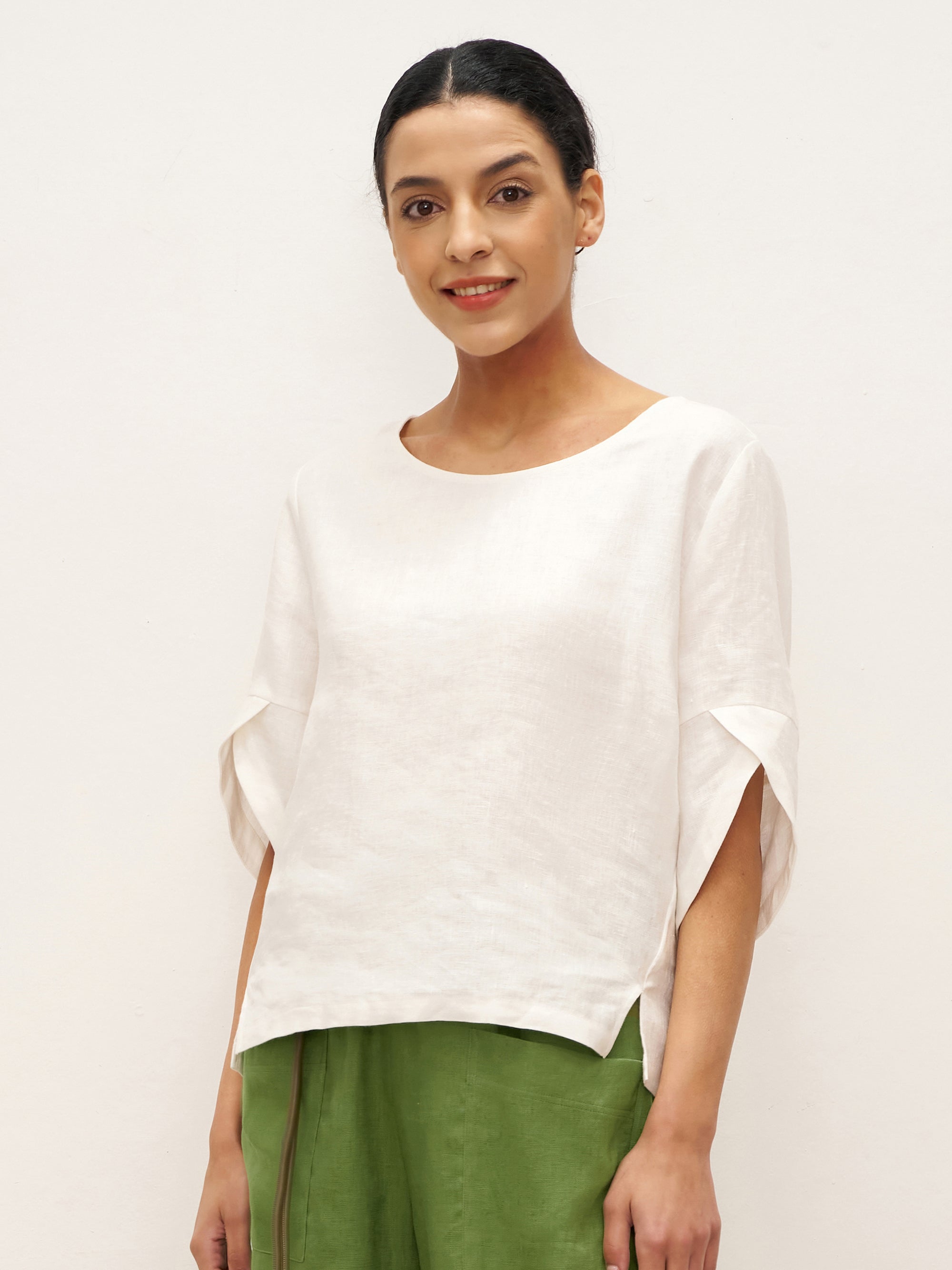 100% Linen Round Neck Petal-Sleeve Pullover LAUREL